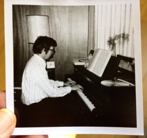 THP-at.piano.1970s